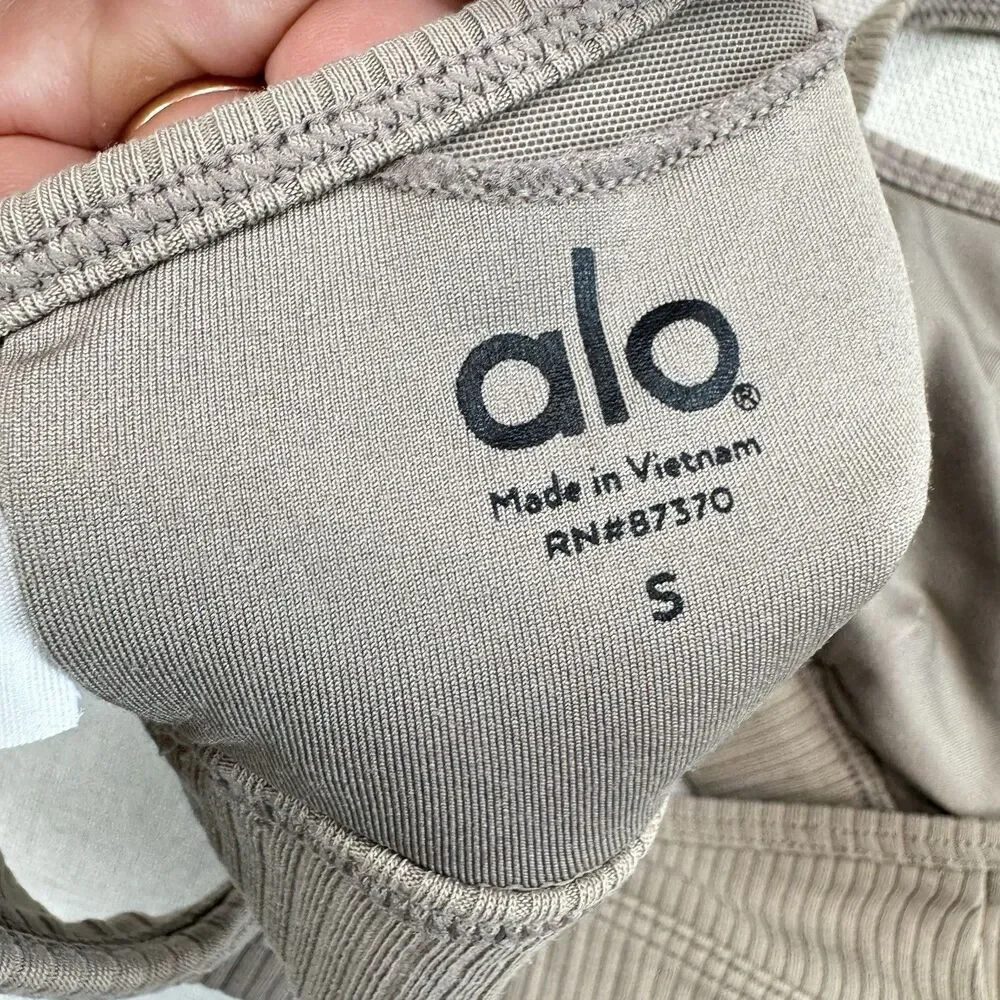 ALO Yoga Beige Ribbed Blissful Athletic Sporty Workout Sports Bra Size S